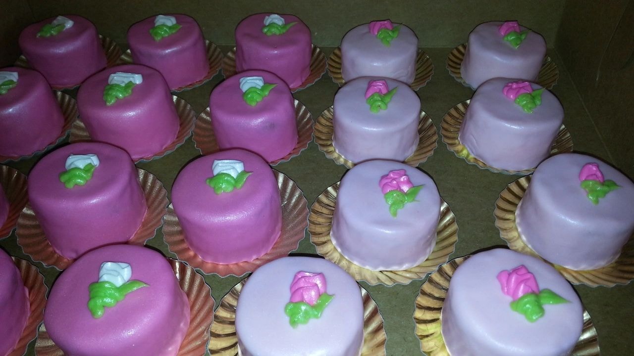 Handmade French macaroons